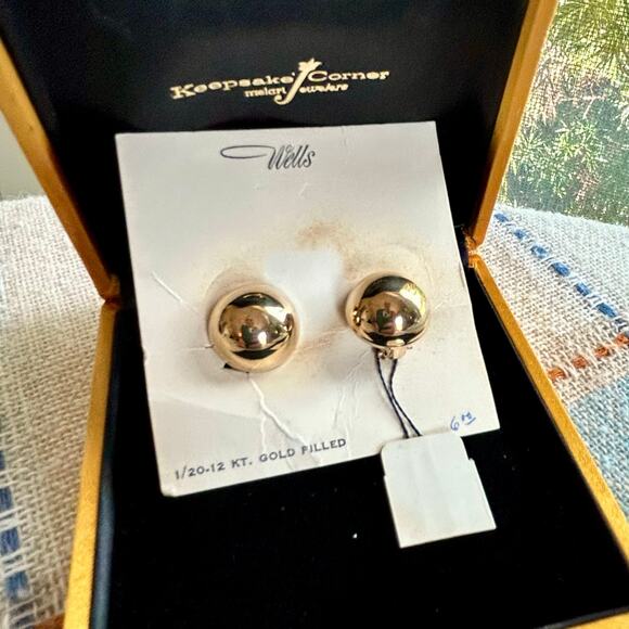Vintage Wells 12K Gold Filled Clip-On Earrings – Chunky Round Dome Design - Picture 11 of 12